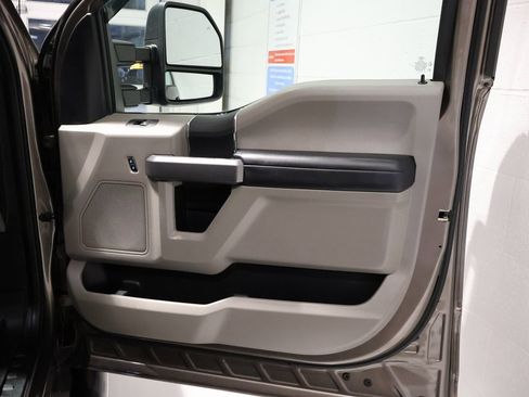 Used 2019 Ford F250 XLT image 33