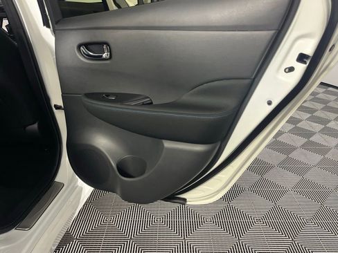 Used 2025 Nissan Leaf SV Plus image 28