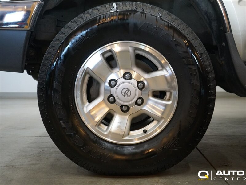 Used 1999 Toyota 4Runner SR5 AWD/4WD image 9