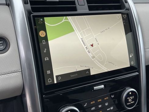 New 2025 Land Rover Discovery Dynamic SE image 18