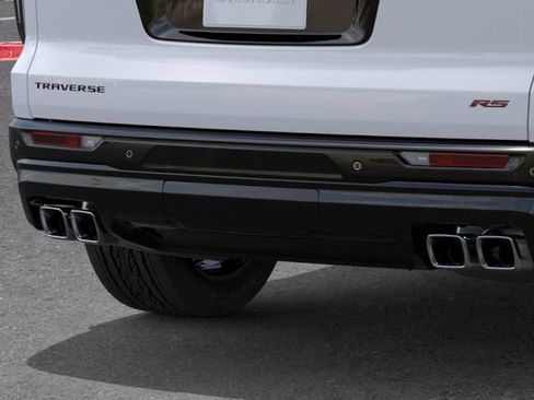 New 2027 Chevrolet Traverse RS w/ LPO, Floor Liner Package FWD image 14