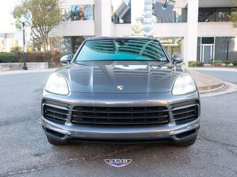 Used 2019 Porsche Cayenne S w/ Premium Plus Package AWD/4WD image 2