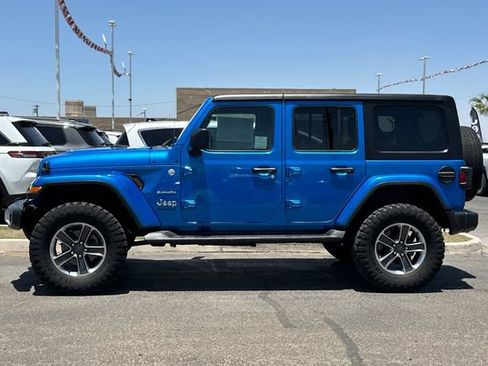 Certified 2022 Jeep Wrangler Unlimited Sahara AWD/4WD image 12