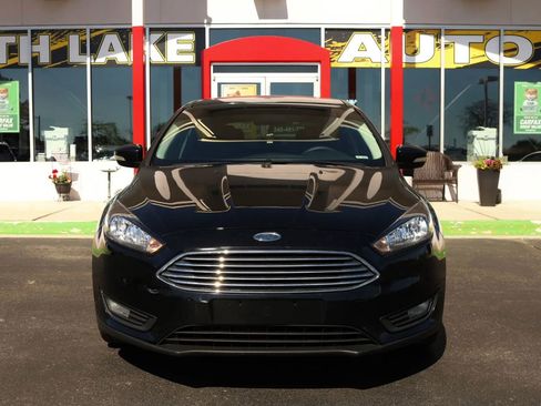 Used 2018 Ford Focus SEL FWD image 2