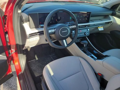 New 2026 Hyundai Tucson SE image 18