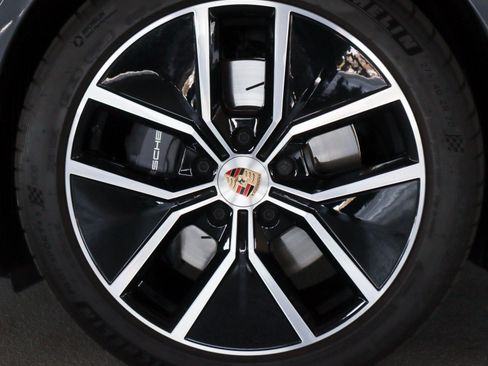 Used 2026 Porsche Panamera RWD image 13