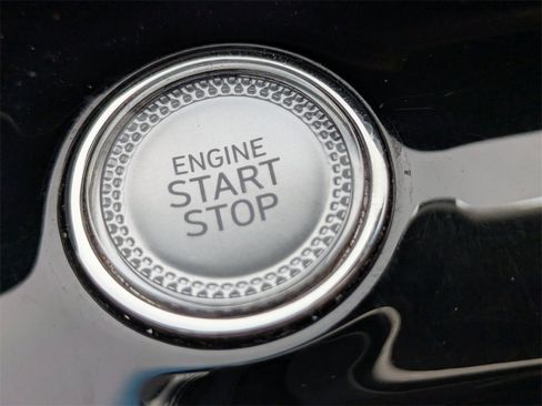 Used 2021 Genesis G80 2.5T image 31