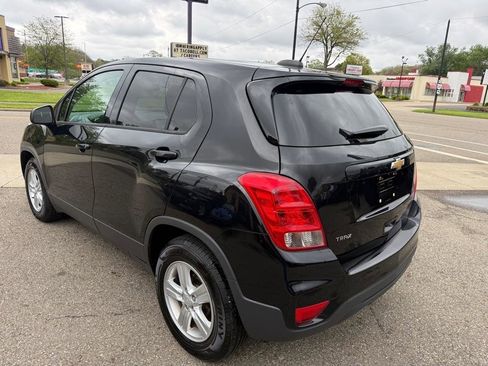Used 2019 Chevrolet Trax LS w/ Tint and Cruise Package FWD image 6
