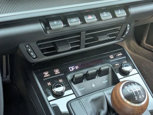Certified 2026 Porsche 911 Carrera T RWD image 27