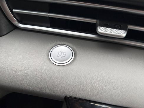 Certified 2025 Hyundai Elantra Sport image 20