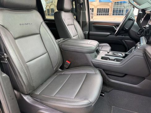 Used 2024 GMC Sierra 2500 Denali w/ Denali Reserve Package AWD/4WD image 19