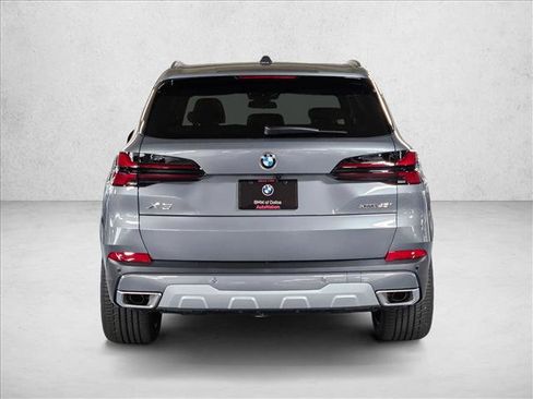 Used 2026 BMW X5 xDrive40i w/ Climate Comfort Package image 6