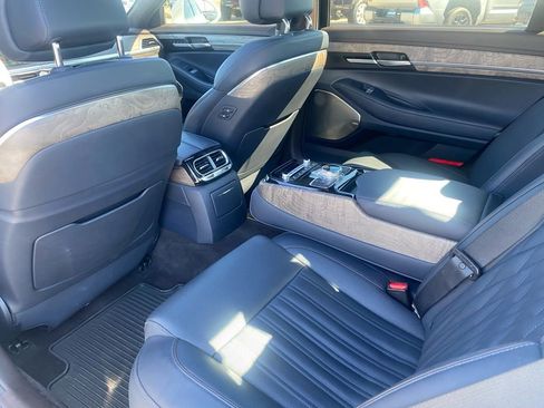 Used 2021 Genesis G90 3.3T Premium image 24