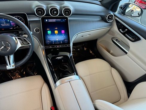 Certified 2025 Mercedes-Benz GLC 300 image 18