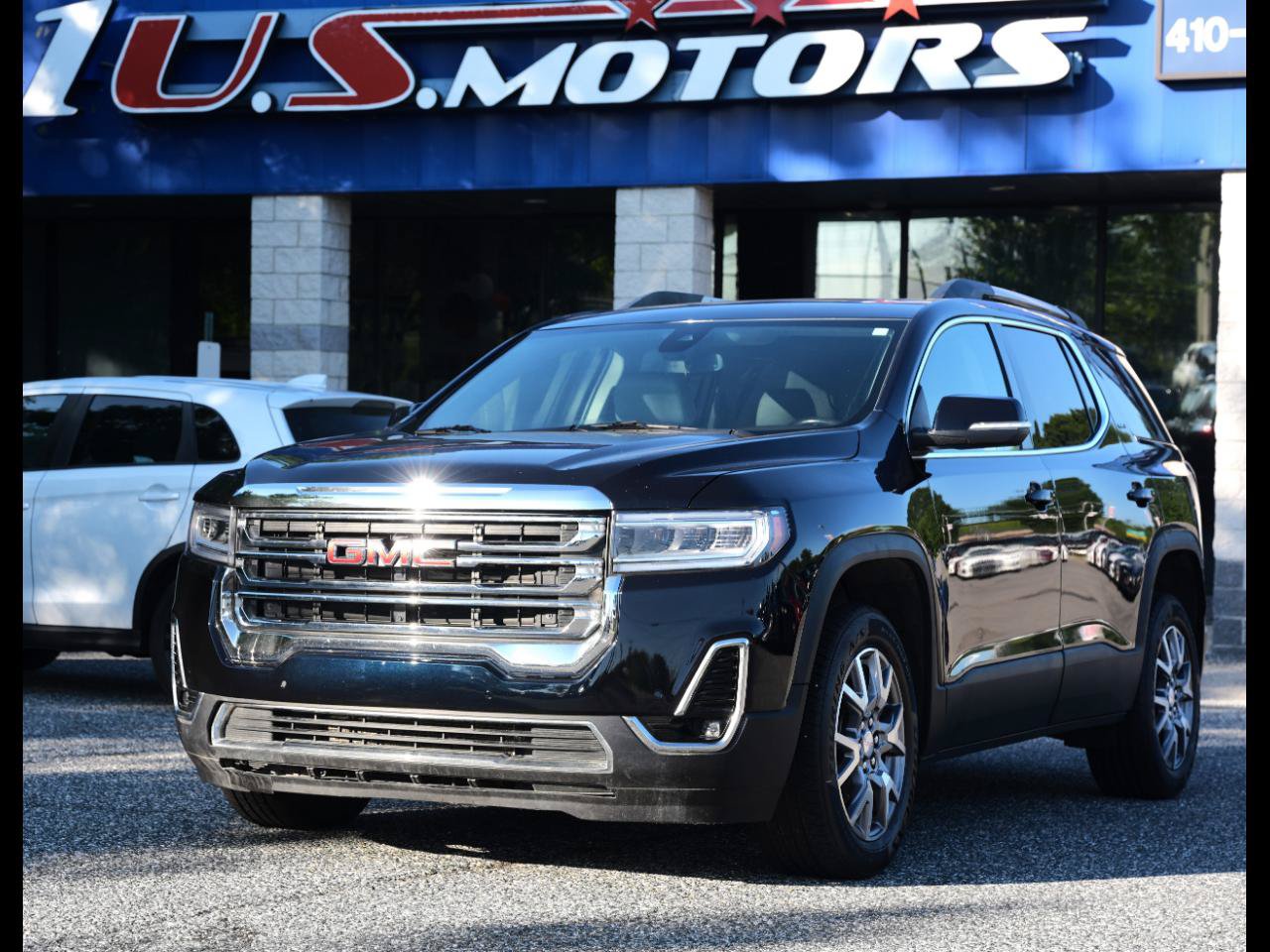Used 2021 GMC Acadia SLT w/ LPO, Floor Liner Package AWD/4WD image 1