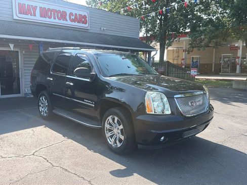 Used 2009 GMC Yukon Denali AWD/4WD image 8