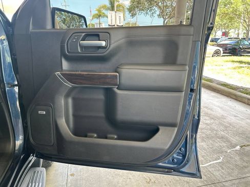 Used 2021 GMC Sierra 1500 SLT w/ SLT Premium Plus Package AWD/4WD image 26