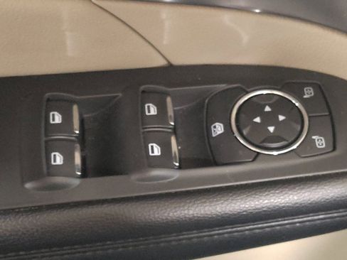 Used 2019 Ford Explorer XLT AWD/4WD image 27