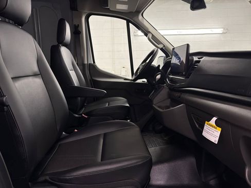 New 2026 Ford Transit 250 148 Medium Roof image 29