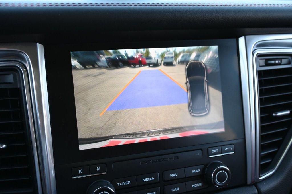 Used 2018 Porsche Macan AWD/4WD image 14
