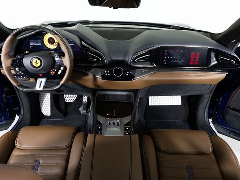 Used 2024 Ferrari Purosangue image 6