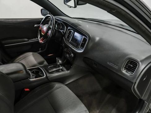 Used 2017 Dodge Charger R/T RWD image 17