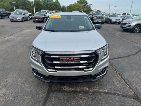 Used 2022 GMC Terrain AT4 w/ Infotainment Package II image 9