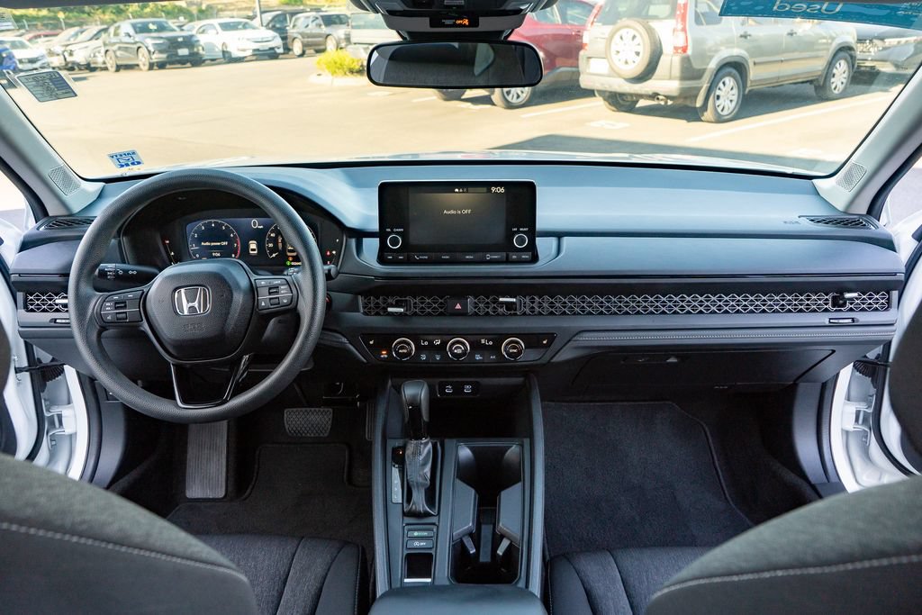 Certified 2025 Honda Accord SE image 21