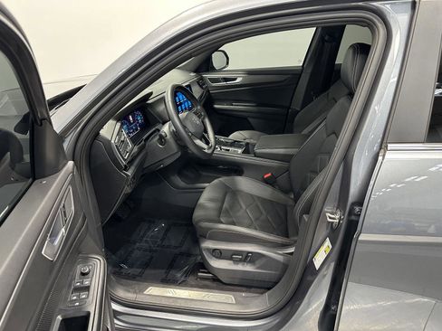 Used 2024 Volkswagen Atlas Cross Sport SE AWD/4WD image 14