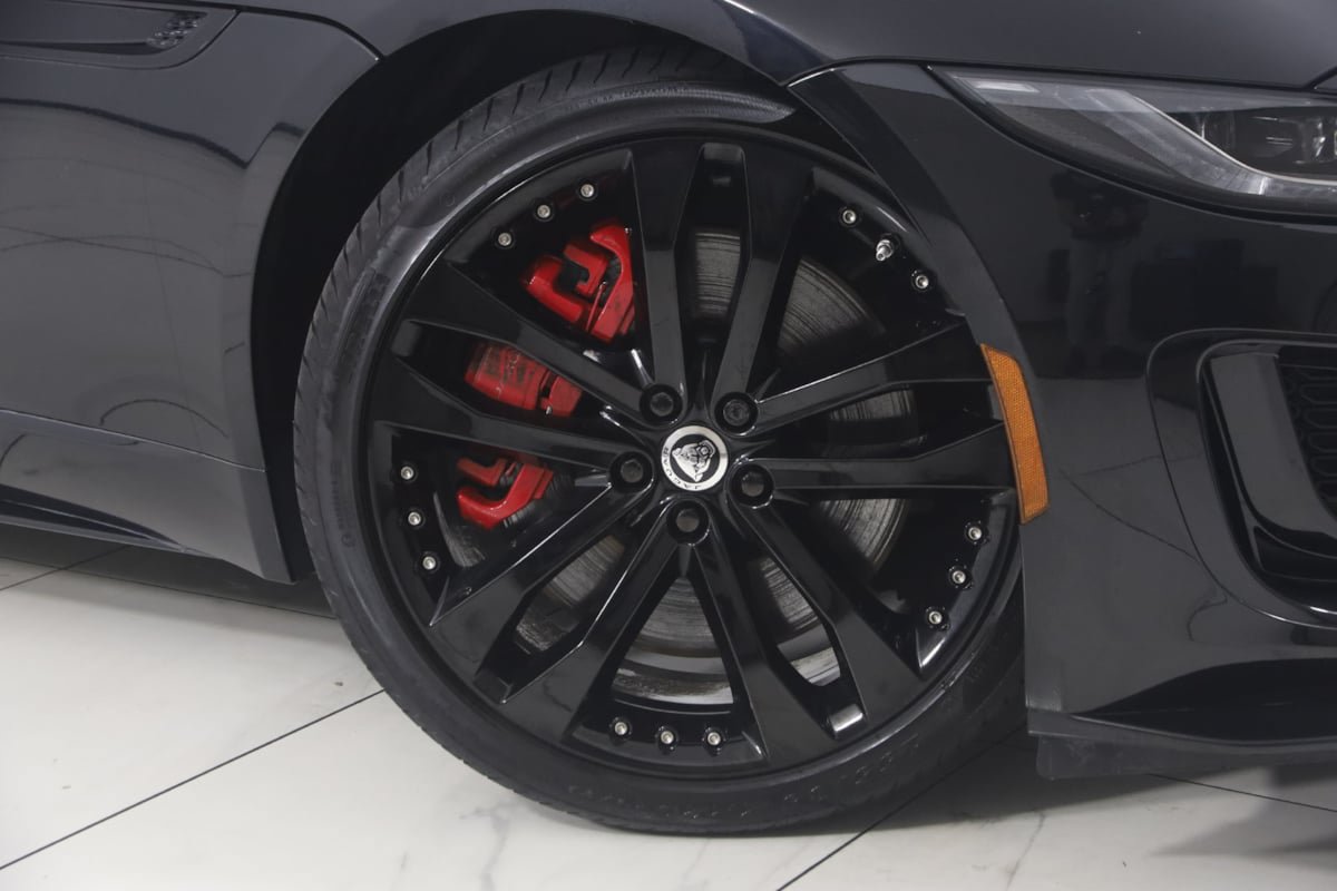 Used 2024 Jaguar F-TYPE R-Dynamic RWD image 14