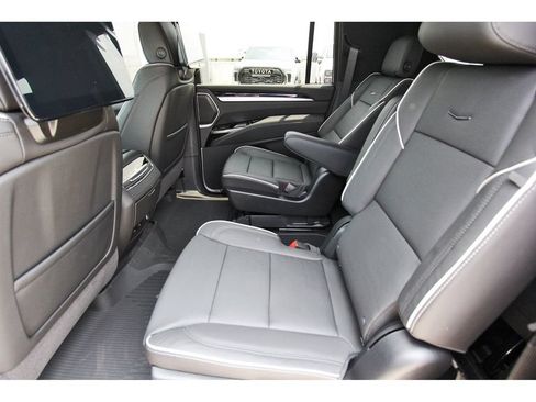 New 2026 Cadillac Escalade ESV Sport w/ Touring Package AWD/4WD image 7