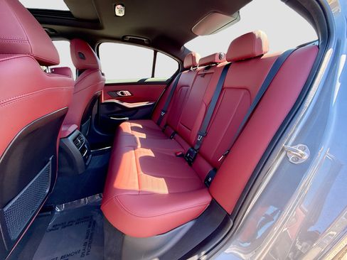 Used 2023 BMW 330i Sedan w/ Premium Package image 20