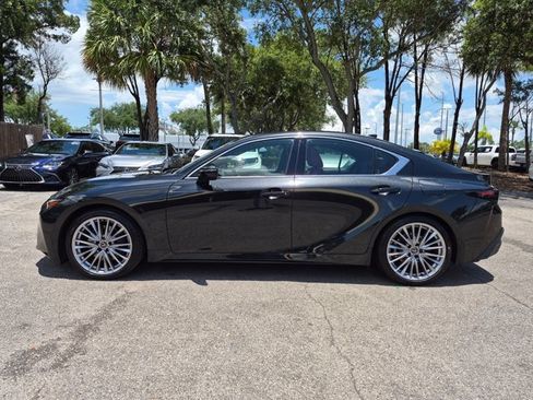Used 2025 Lexus IS 300 w/ Premium Package RWD image 9