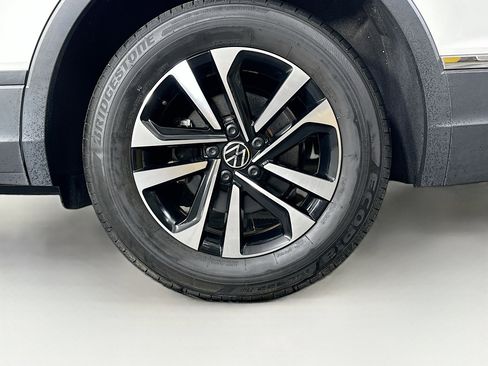 Used 2023 Volkswagen Tiguan S image 11