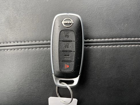 Used 2025 Nissan Sentra SV w/ Trunk Package image 31