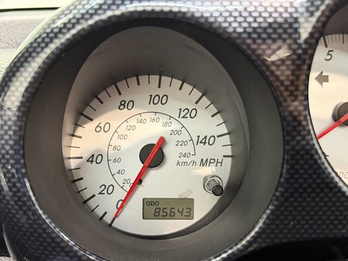 Used 2003 Toyota MR2 w/ Preferred Accessory Pkg RWD image 33
