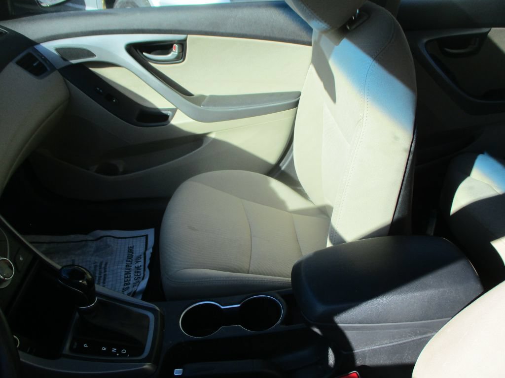 Used 2016 Hyundai Elantra Value Edition FWD image 12