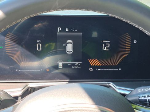 Used 2025 Kia Sorento EX AWD/4WD image 5