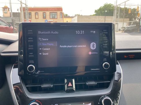 Used 2022 Toyota Corolla LE FWD image 32