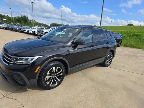 Used 2023 Volkswagen Tiguan S FWD image 1
