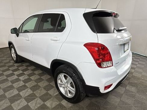 Used 2020 Chevrolet Trax LS w/ Tint and Cruise Package FWD image 5