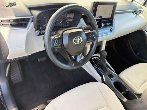 Used 2023 Toyota Corolla Cross L FWD image 4