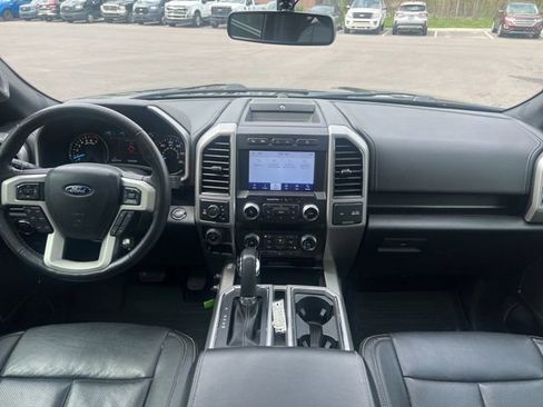 Used 2019 Ford F150 Lariat w/ Equipment Group 502A Luxury AWD/4WD image 18