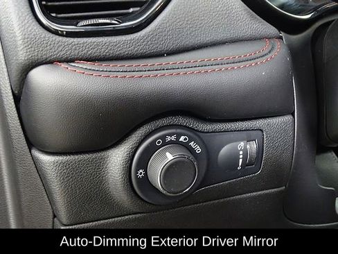 Used 2024 Dodge Durango GT AWD/4WD image 25