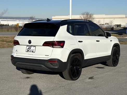 Used 2024 Volkswagen Taos SE image 24