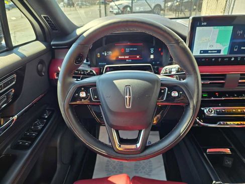 Used 2025 Lincoln Corsair Reserve w/ Equipment Group 202A image 24