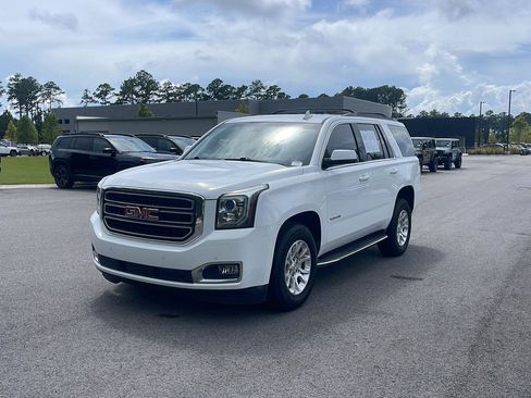 Used 2016 GMC Yukon SLE w/ Convenience Package AWD/4WD image 3