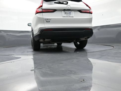 Certified 2025 Honda CR-V EX image 31