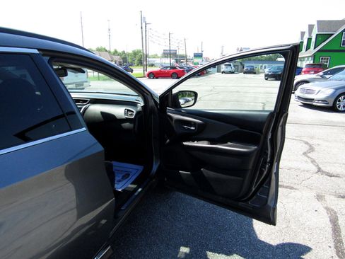 Used 2020 Nissan Murano SV image 26