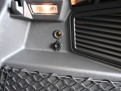 Used 2017 Ford C-MAX SE image 42